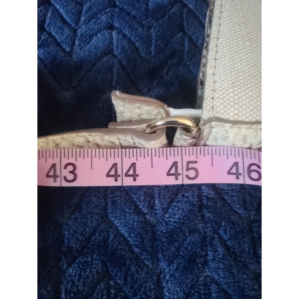 Anne Klein Canvas Snakeskin Embossed Shoulder Bag Cream Lion Logo Medallion - Picture 11 of 11